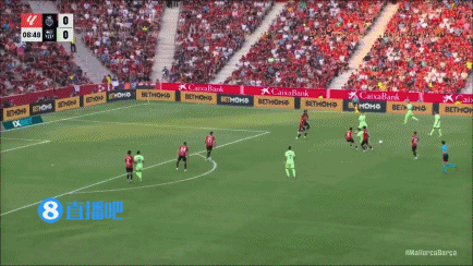 星空体育平台-半场-巴萨暂2-0九人马洛卡 费兰争议破门拉菲尼亚头槌建功