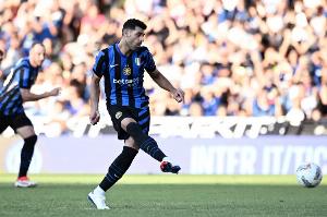 星空体育官方网站-记者：贝西克塔斯接触国米33岁中锋塔雷米 西汉姆&amp;富勒姆也在关注