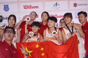 媒体人：国内U19打法最接近田中心的是湖北队的王嘉欣