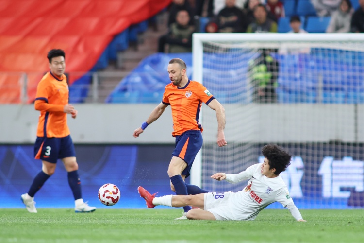 萨里奇火线复出助阵 青岛海牛五外援齐发迎战成都