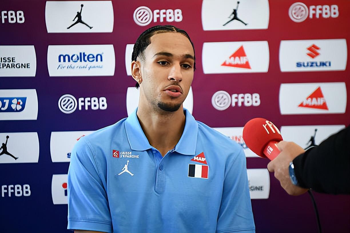 星空体育官网-老鹰状元郎：我能够为法国队提供各种帮助，我们的目标是冠军