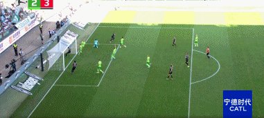 1724598805375074712.gif 狼拜82goal.gif