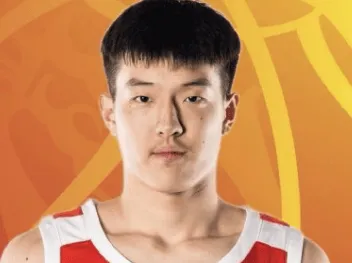 星空体育官方网站-周展锋全场出战18分钟，6中3得到10分1篮板