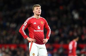 三气霍伊伦加纳乔已至少三次惹怒霍伊伦，后者气得挥拳、踹柱