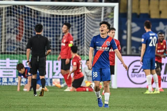 星空体育app下载-5轮战罢境遇逆转！申花高开低走 津门虎抢重要3分