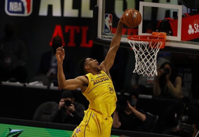 星空体育app下载-NBA全明星正赛评分：6人获评A级 欧洲内线水土不服