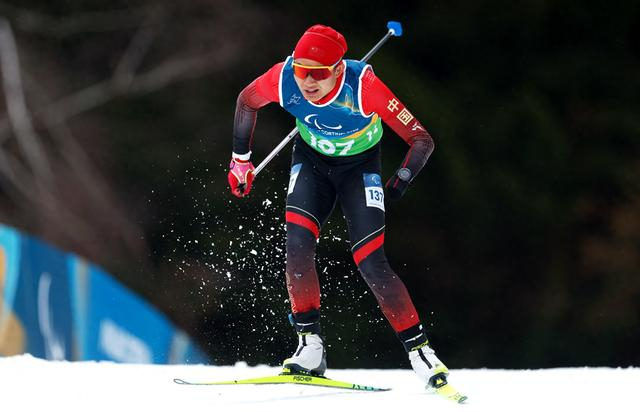 星空体育app下载-锐评｜笑对万难，他们值得被更多人看见|冬残奥会|越野滑雪|高山滑雪|奖牌榜|刘子旭_新浪体育_新浪新闻